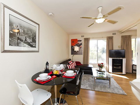 Style In Subiaco - E Caravan Parks 7
