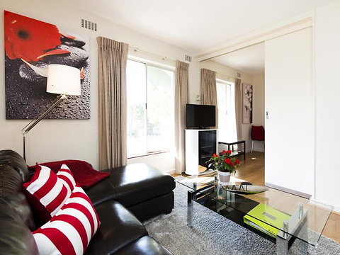 Style In Subiaco - E Caravan Parks 9