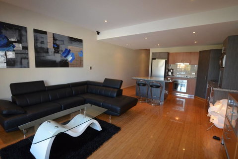 The Arcadia Apartment - E Caravan Parks 8