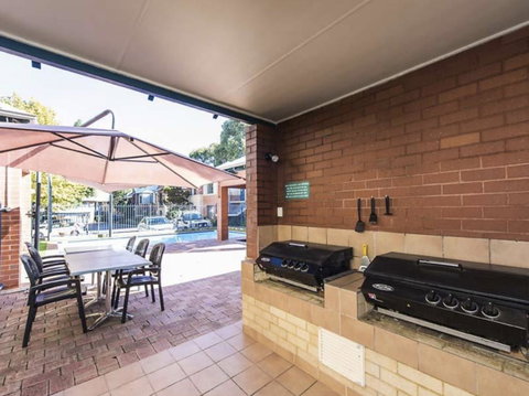 Subiaco Village 18 - E Caravan Parks 19