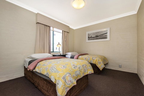 Subiaco Village 18 - E Caravan Parks 10