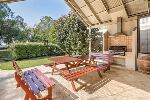 Geographe Cove Resort - E Caravan Parks 3