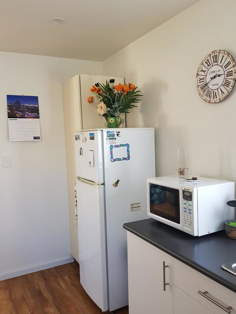 While Away Holiday Accommodation - E Caravan Parks 7