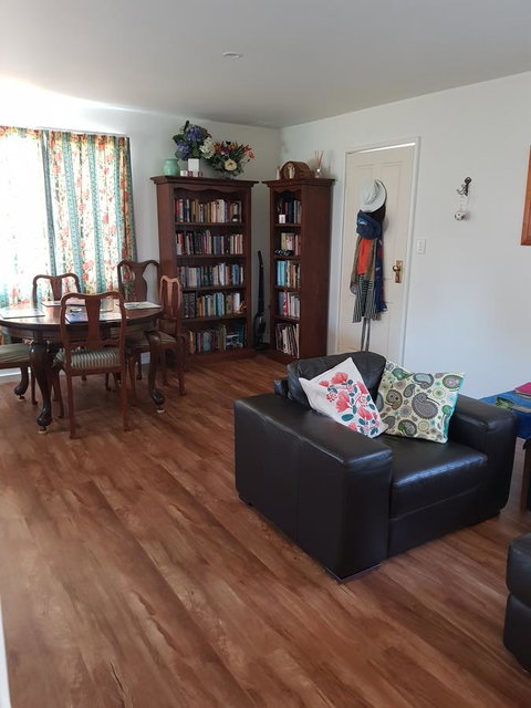 While Away Holiday Accommodation - E Caravan Parks 4