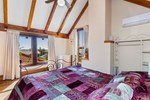 100 On South Callan Apartments - E Caravan Parks 13