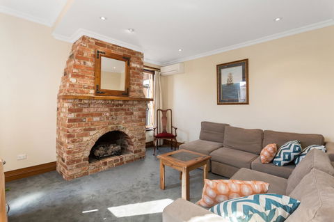 100 On South Callan Apartments - E Caravan Parks 1