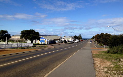 Hopetoun Motel & Chalet Village - E Caravan Parks 16