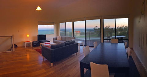 Hopetoun Motel & Chalet Village - E Caravan Parks 10