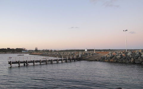 Hopetoun Motel & Chalet Village - E Caravan Parks 14