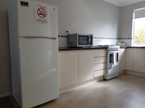 Arlington Apartments - E Caravan Parks 1