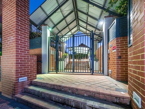 Subiaco Emporium Apartment - E Caravan Parks 6