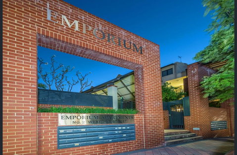 Subiaco Emporium Apartment - E Caravan Parks 5