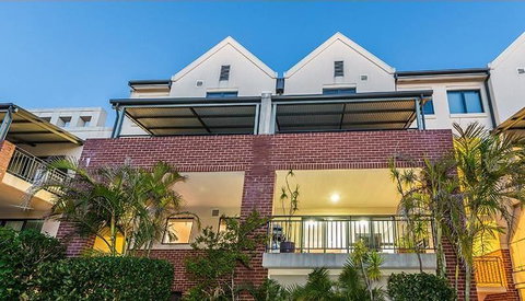 Subiaco Emporium Apartment - E Caravan Parks 7