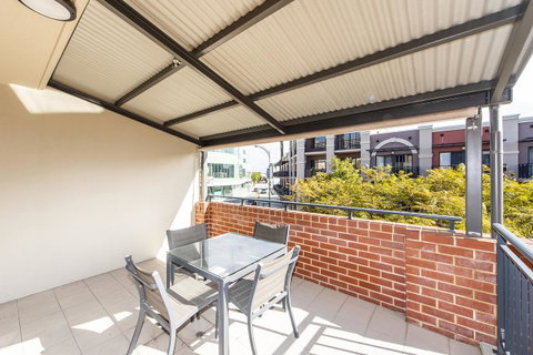 Subiaco Emporium Apartment - E Caravan Parks 9