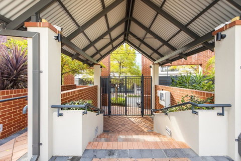 Subiaco Emporium Apartment - E Caravan Parks 22