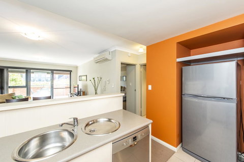 Subiaco Emporium Apartment - E Caravan Parks 18
