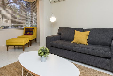 Townshend Rd - E Caravan Parks 37