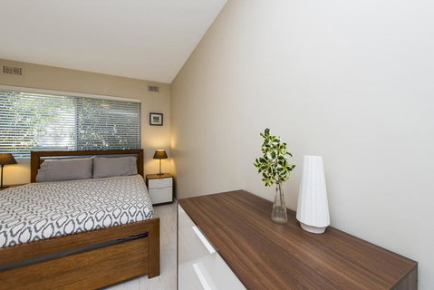 Townshend Rd - E Caravan Parks 23