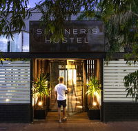 Spinners Hostel - E Caravan Parks
