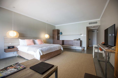 The Marina Hotel - Mindarie - E Caravan Parks 4