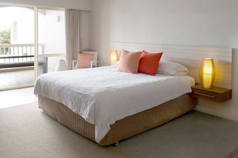 The Marina Hotel - Mindarie - E Caravan Parks 5