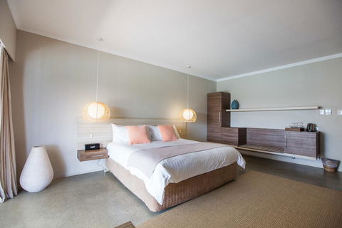 The Marina Hotel - Mindarie - E Caravan Parks 6