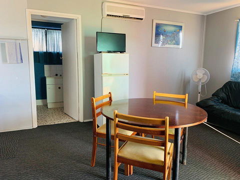 Shark Bay Cottages - E Caravan Parks 31