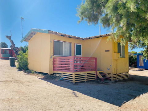Shark Bay Cottages - E Caravan Parks 42