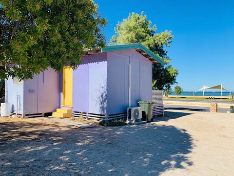 Shark Bay Cottages - E Caravan Parks 40
