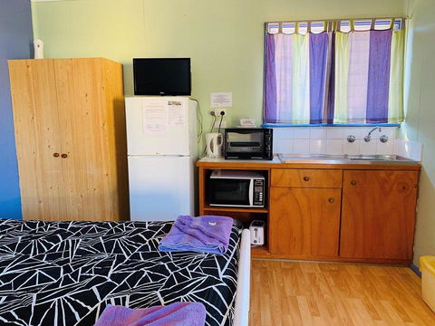 Shark Bay Cottages - E Caravan Parks 22