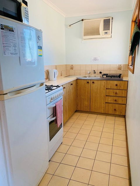 Shark Bay Cottages - E Caravan Parks 3