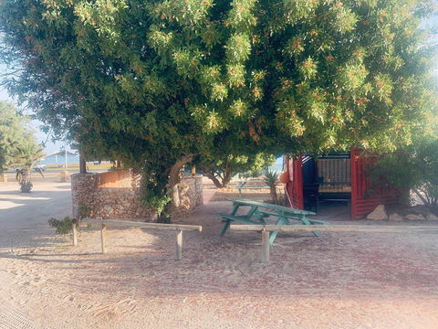 Shark Bay Cottages - E Caravan Parks 35