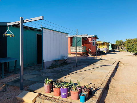 Shark Bay Cottages - E Caravan Parks 10
