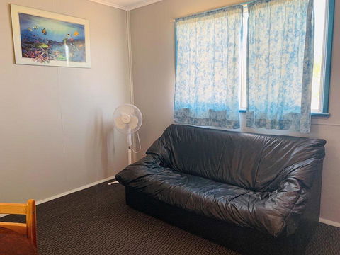 Shark Bay Cottages - E Caravan Parks 26