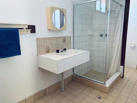 Shark Bay Cottages - E Caravan Parks 8