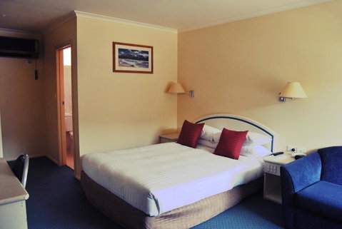 Comfort Inn Devonport - E Caravan Parks 13