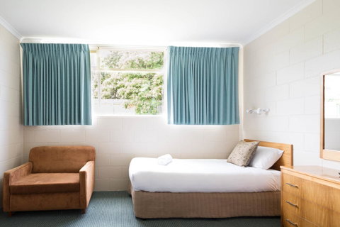 Comfort Inn Devonport - E Caravan Parks 19
