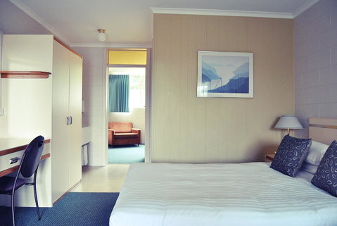 Comfort Inn Devonport - E Caravan Parks 38