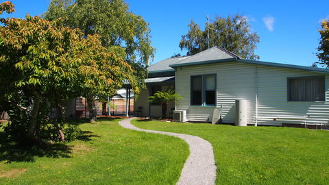 Strahan Retreat Holiday Park - E Caravan Parks 13