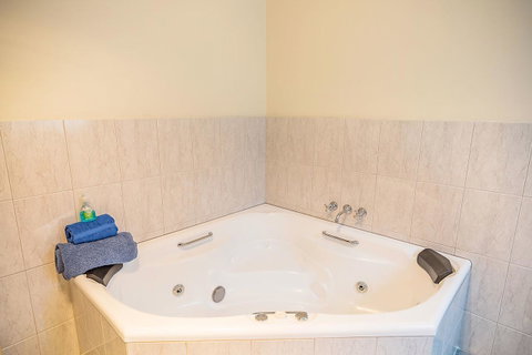 Queechy Motel - E Caravan Parks 44
