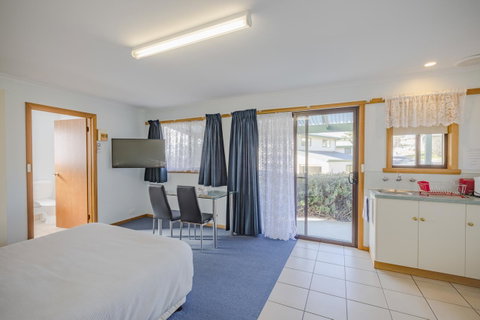Queechy Motel - E Caravan Parks 28