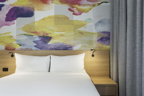 Ibis Styles Hobart - E Caravan Parks 9