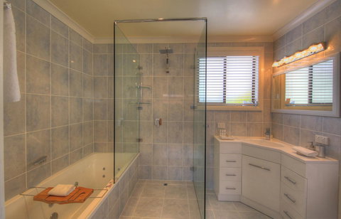 Stanley Village Waterfront Accommodation - E Caravan Parks 20