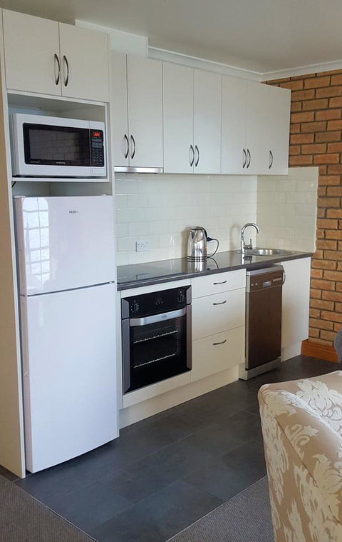 Stanley Village Waterfront Accommodation - E Caravan Parks 7