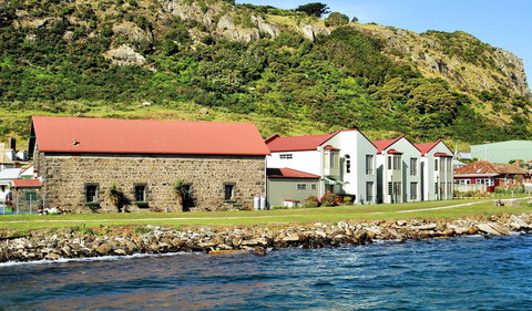 Stanley Village Waterfront Accommodation - E Caravan Parks 12
