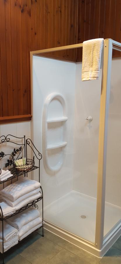 Stanley Village Waterfront Accommodation - E Caravan Parks 8