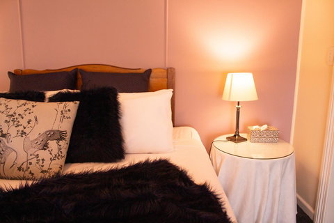 Stanley Hotel & Apartments - E Caravan Parks 14