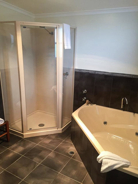 Stanley Hotel & Apartments - E Caravan Parks 5