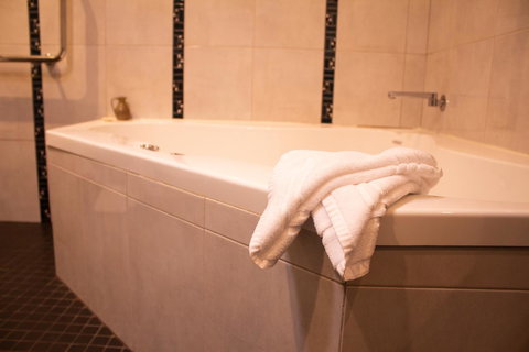 Stanley Hotel & Apartments - E Caravan Parks 29