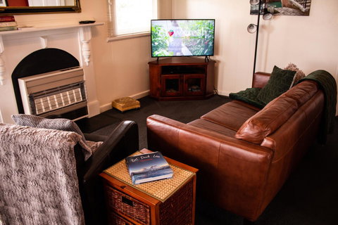 Stanley Hotel & Apartments - E Caravan Parks 9